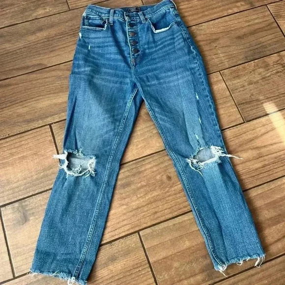 Abercrombie & fitch ultra high rise mom Jean size 4/27R - Picture 2 of 4